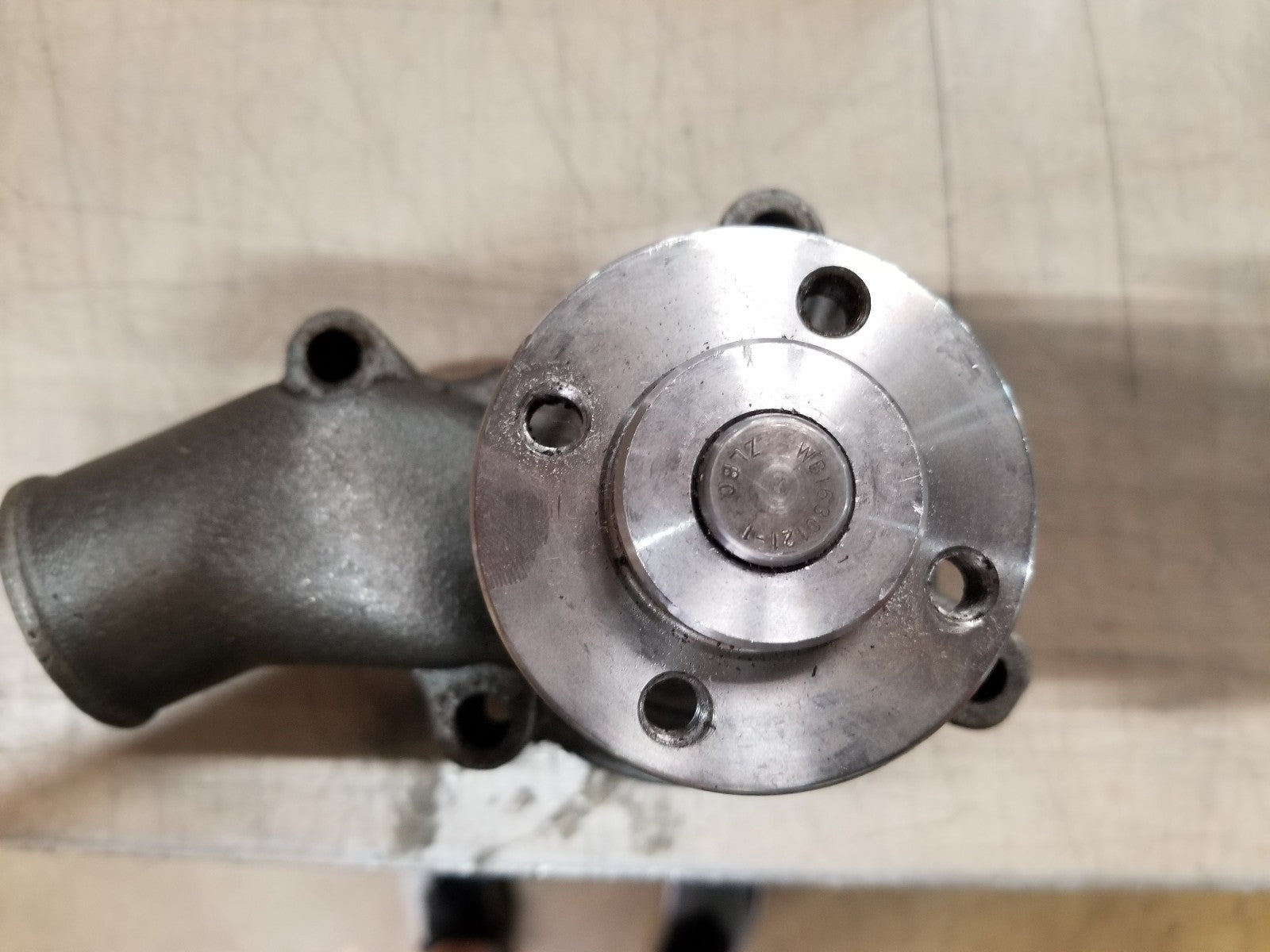 New For Caterpillar Forklift Water Pump PN MCF00041