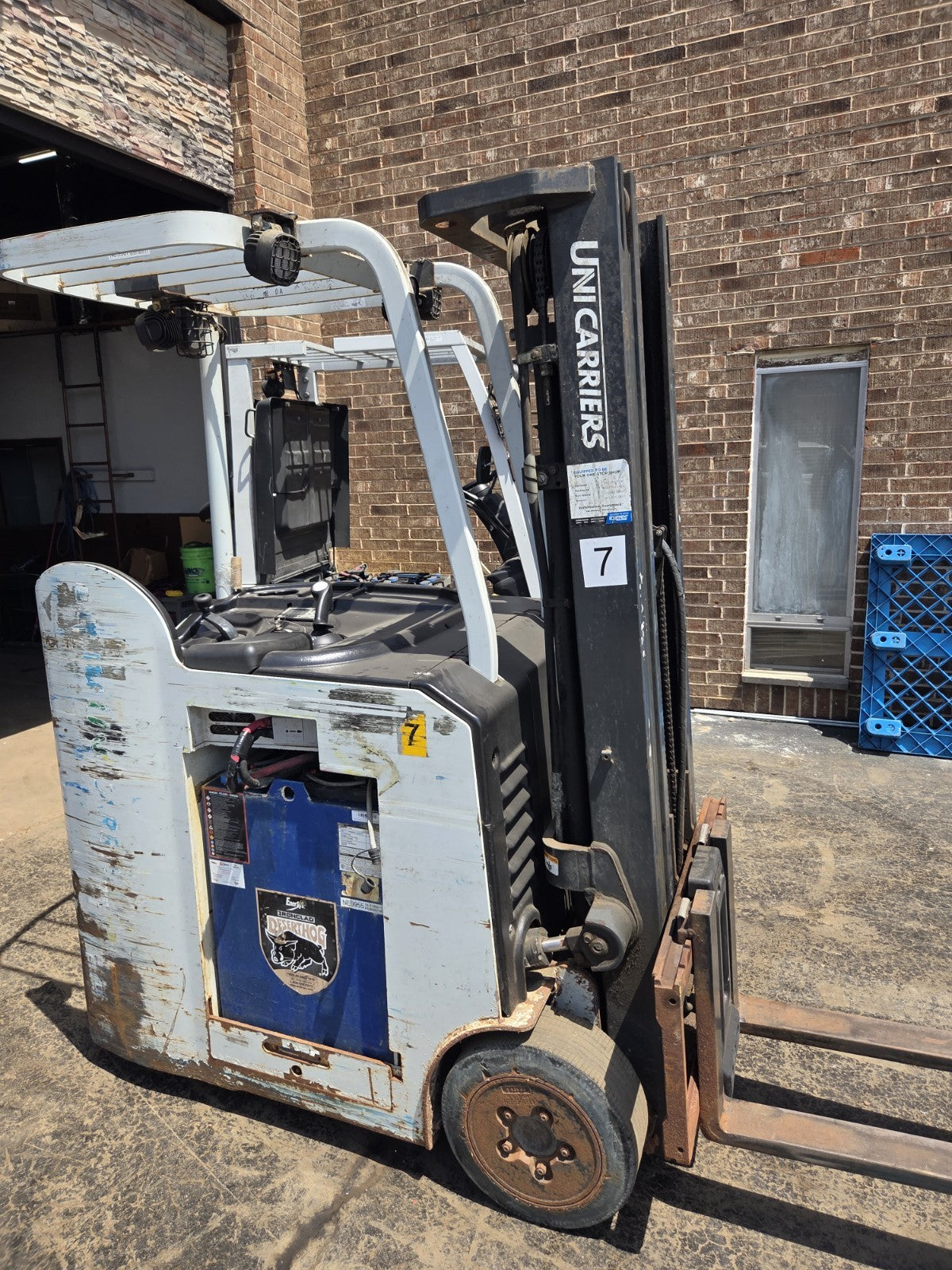 UniCarriers 1S1L20NV Electric Forklift