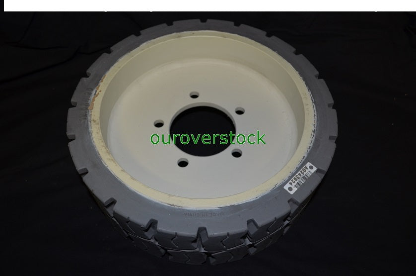 JLG Tire 4860182