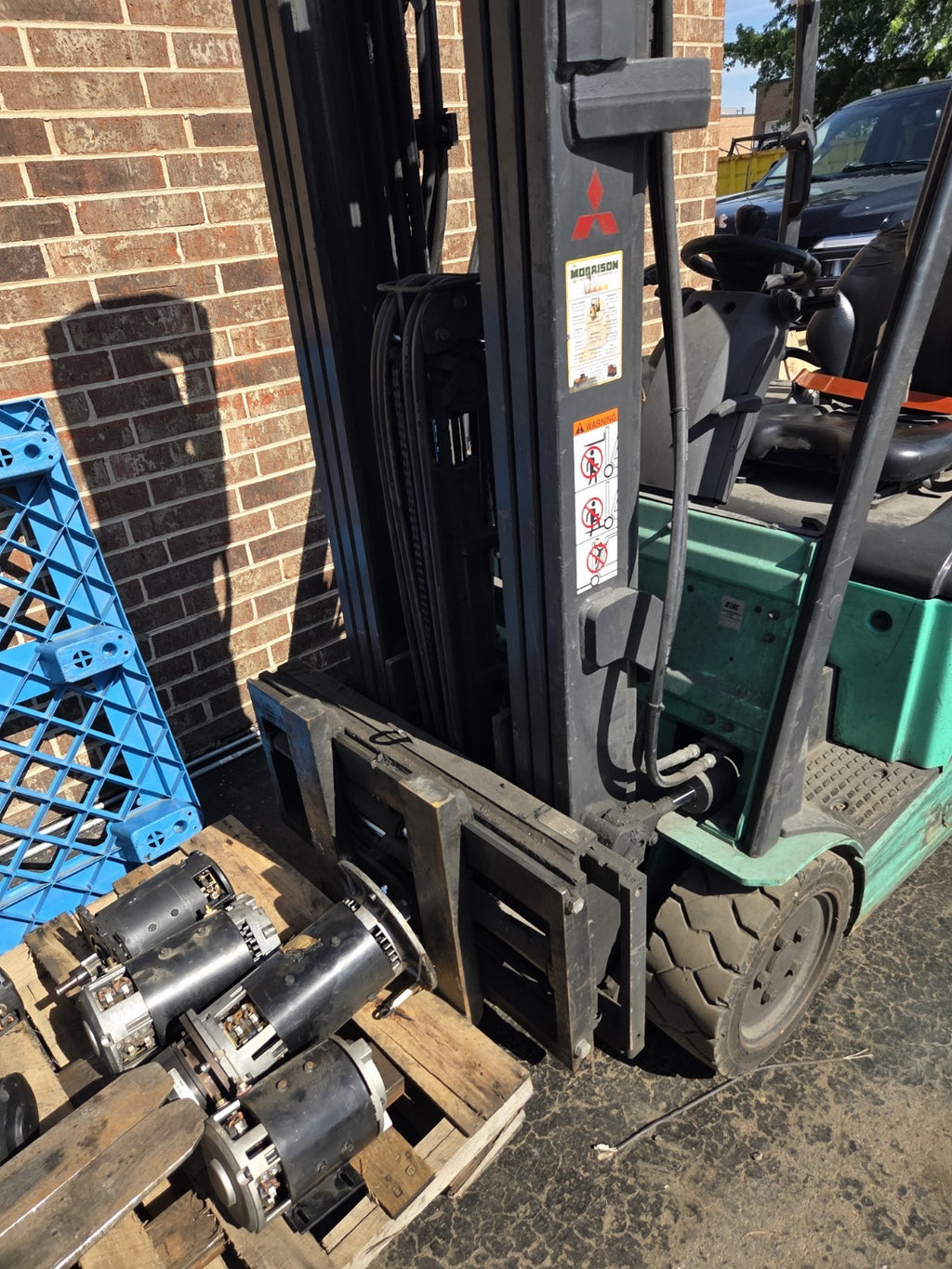 Mitsubishi FB18PNT Electric Forklift – 3,500 lb Capacity – Runs & Works Great
