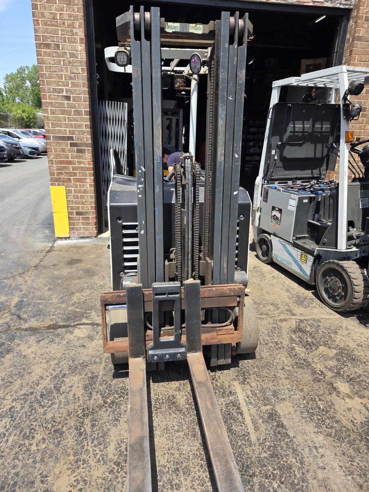 UniCarriers 1S1L20NV Electric Forklift