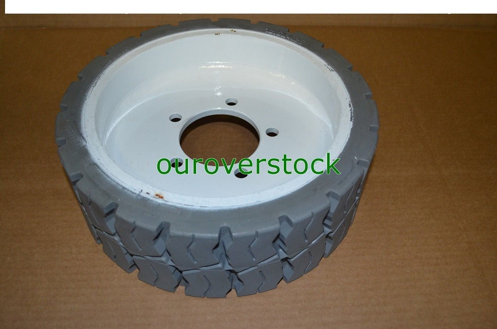JLG Tire 4860182