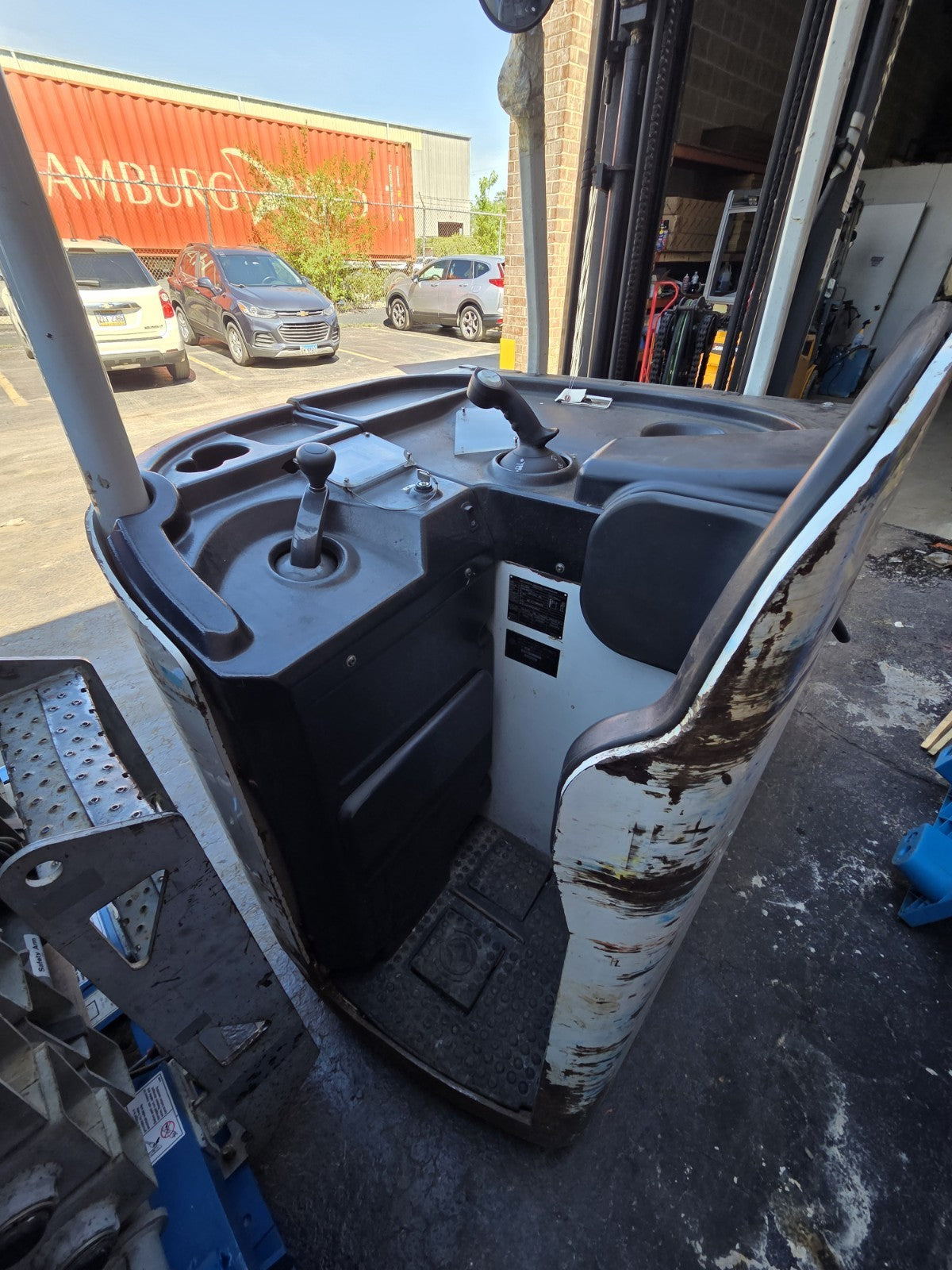 UniCarriers 1S1L20NV Electric Forklift
