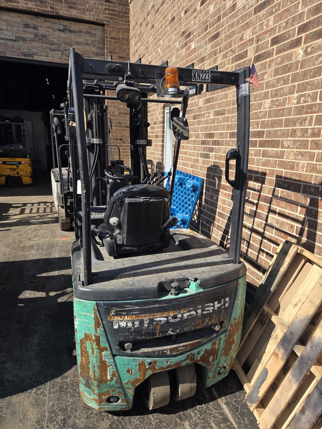 Mitsubishi FB18PNT Electric Forklift – 3,500 lb Capacity – Runs & Works Great