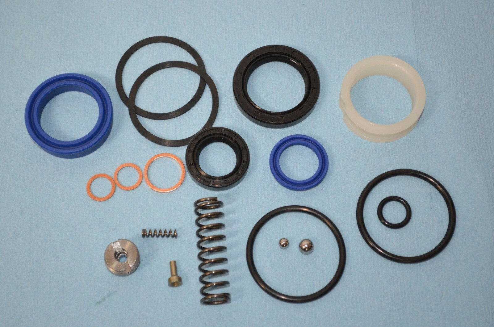 FOR Crown Lift Truck PTH Seal Kit - Part # 43023 - New