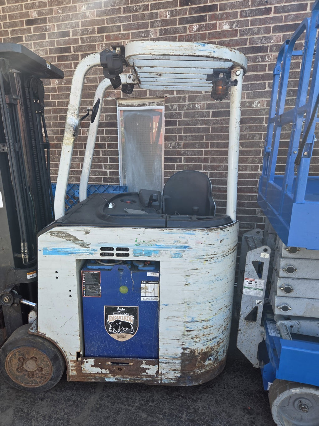 UniCarriers 1S1L20NV Electric Forklift