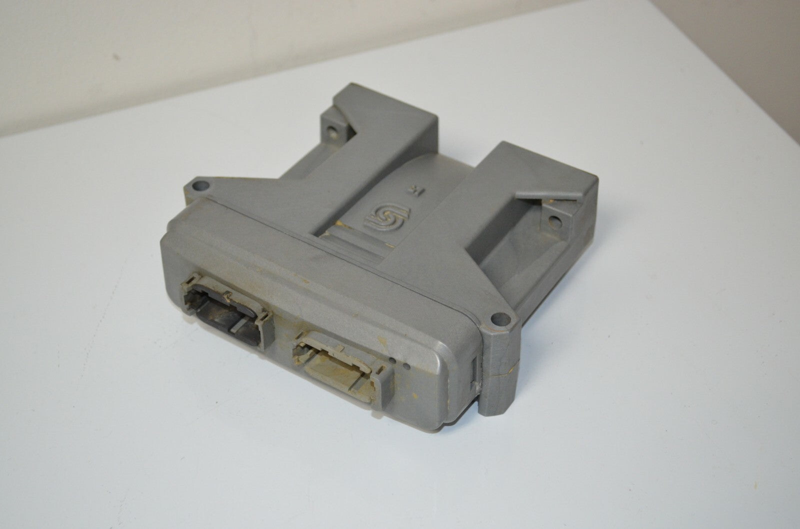 HY-8541084 CONTROLLER