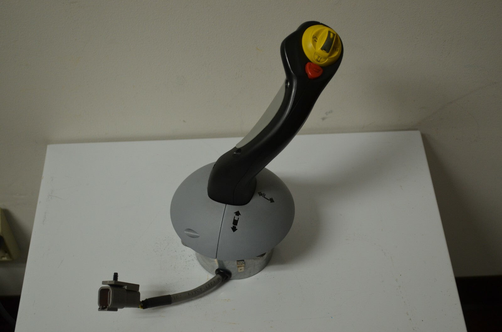 YALE 5820497702  MULTI - V85 HANDLE (HY-4669076) - REPAIR