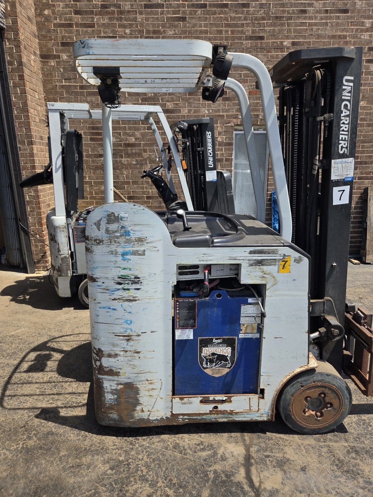 UniCarriers 1S1L20NV Electric Forklift