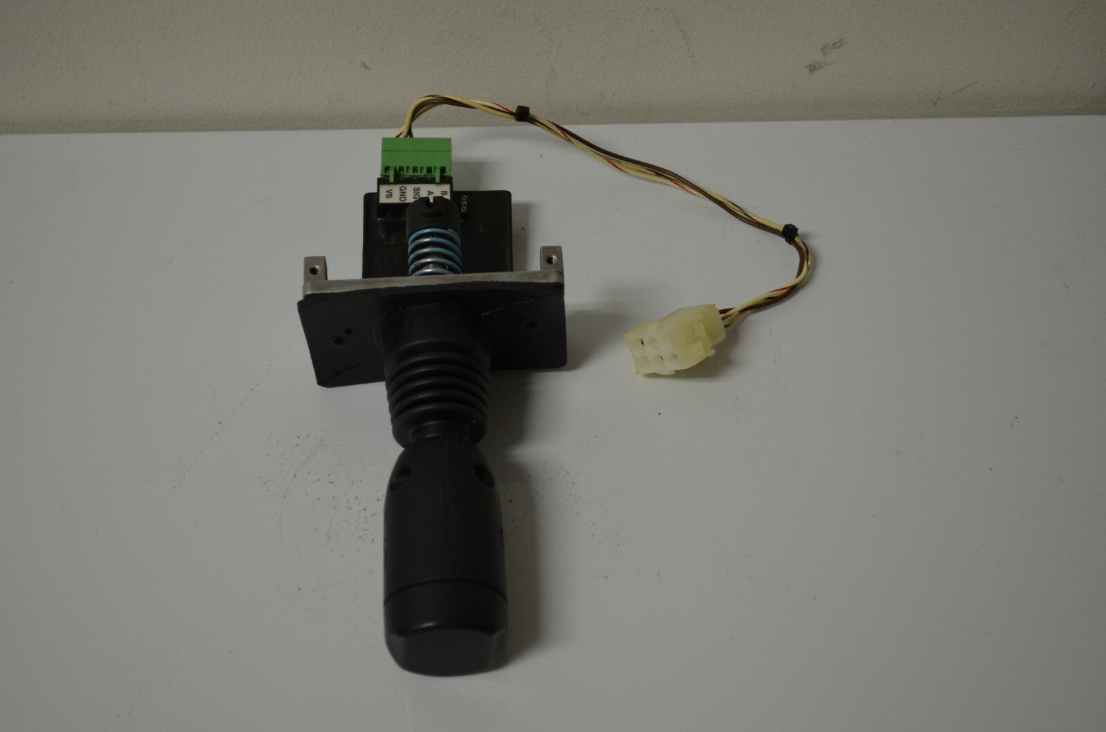 RAYMOND 1091318/001  HANDLE